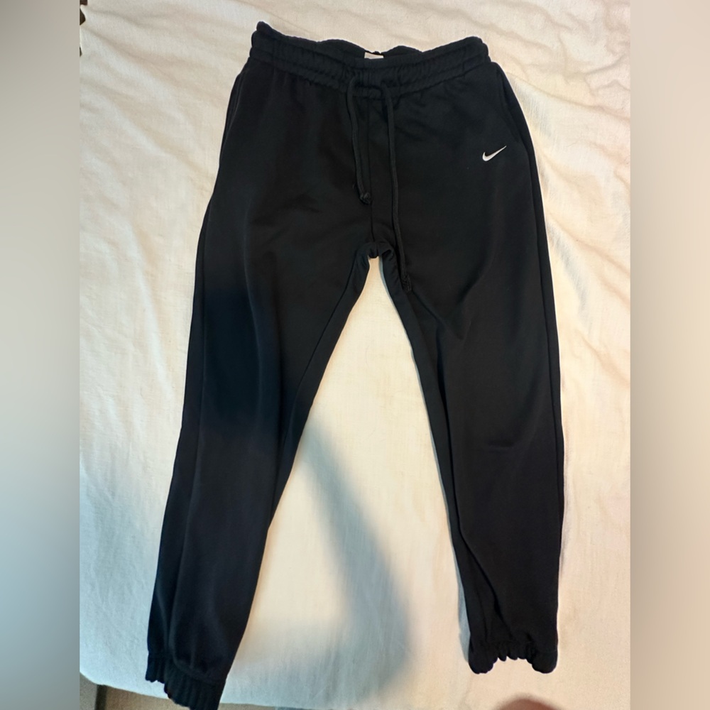Nike Therma-FIT Black Pants